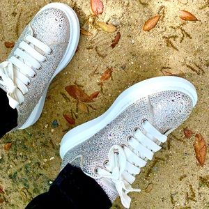 Size 44 (10) worn 2 times still have box and everything that comes in the box